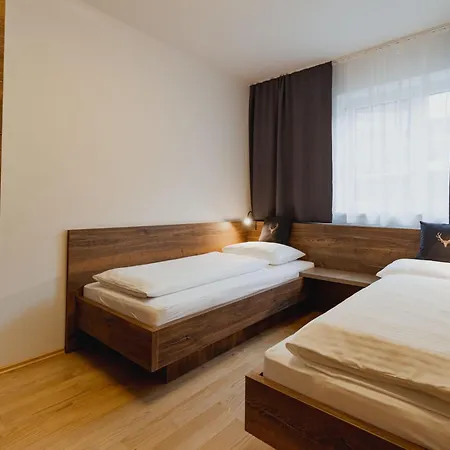 Max- 8 Personen By Interhome